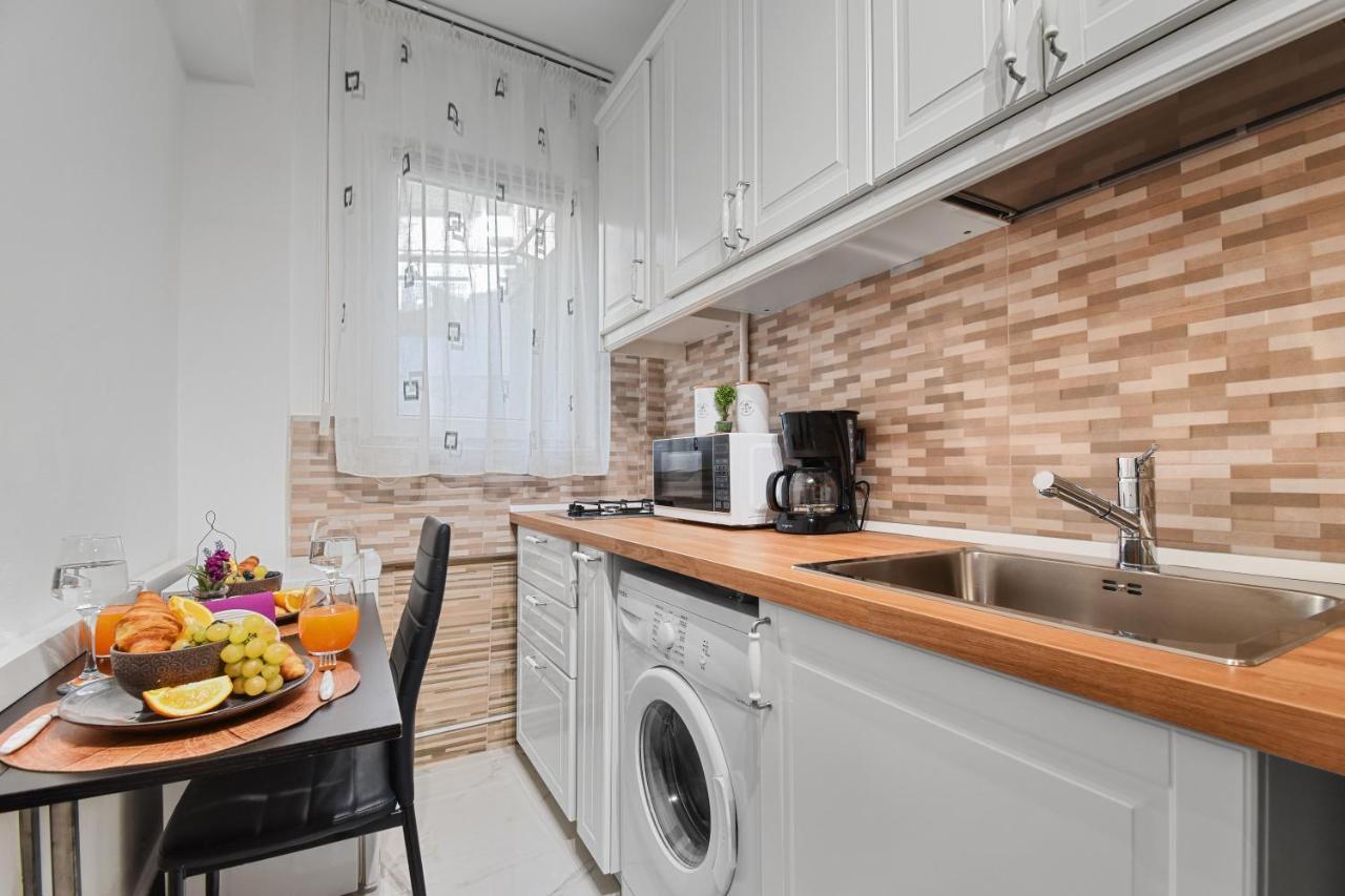 Central Studio Emerald Leilighet Bucureşti Eksteriør bilde